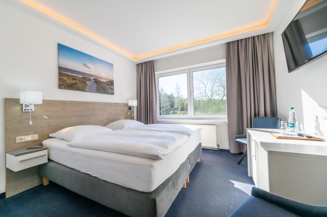 Hotel Mukran Засниц Экстерьер фото