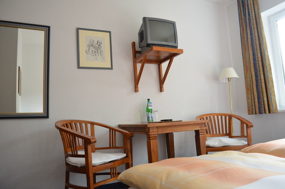 Hotel Mukran Засниц Экстерьер фото
