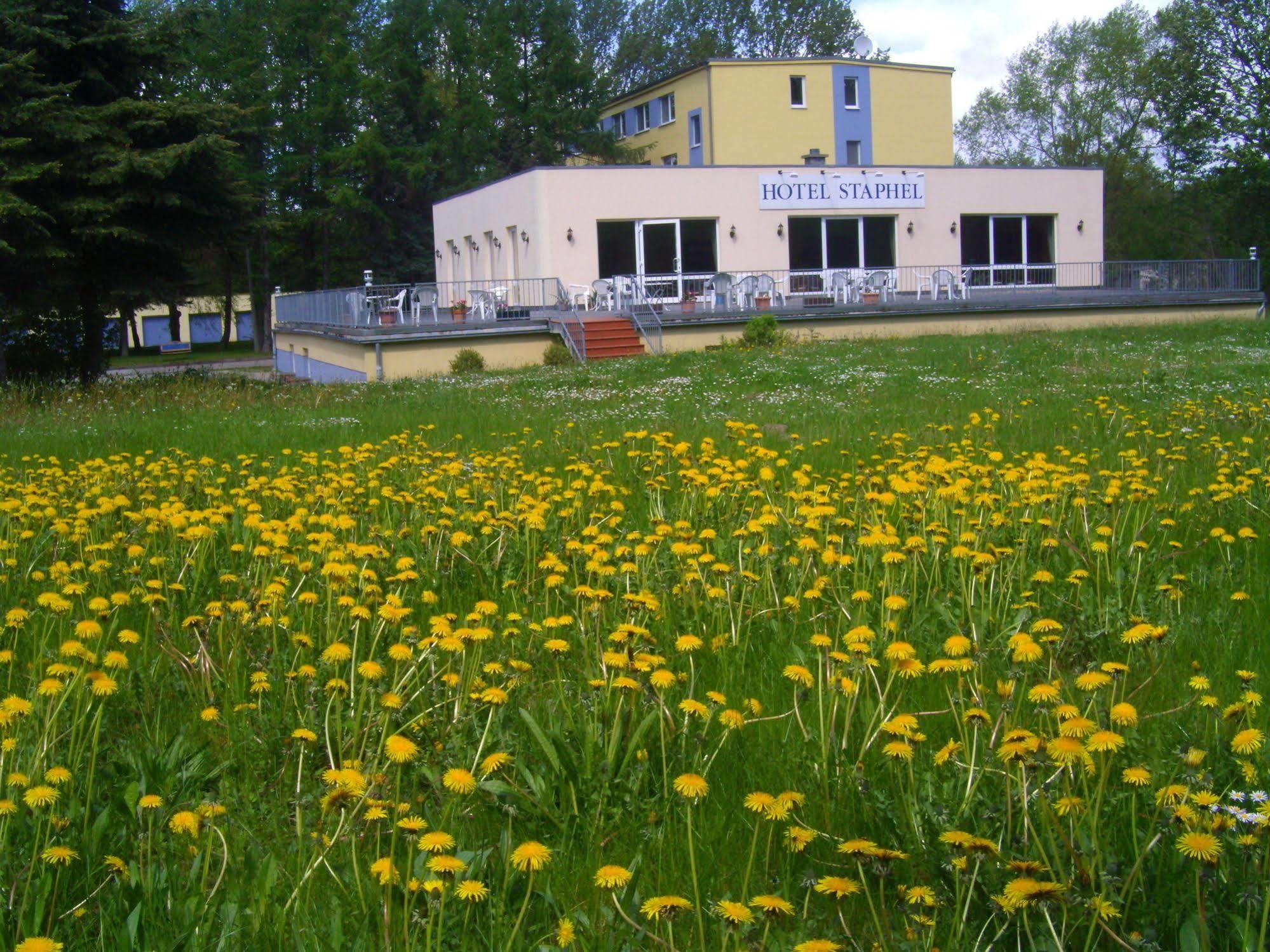 Hotel Mukran Засниц Экстерьер фото